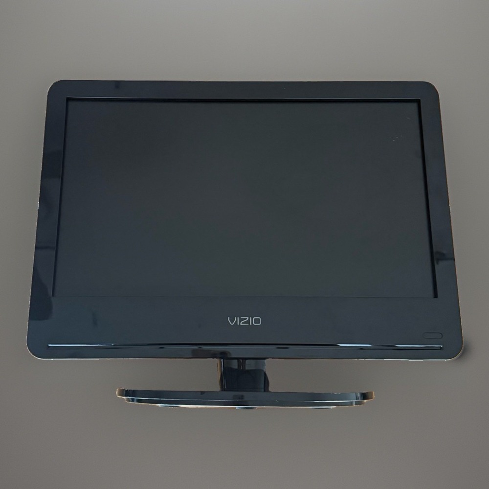 Vizio 19" LCD HD TV Retro Gaming VA19L-HDTV10T Tested Component HDMI VGA